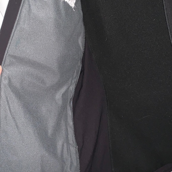 Patagonia Women’s Polartec Jacket - Picture 8 of 13